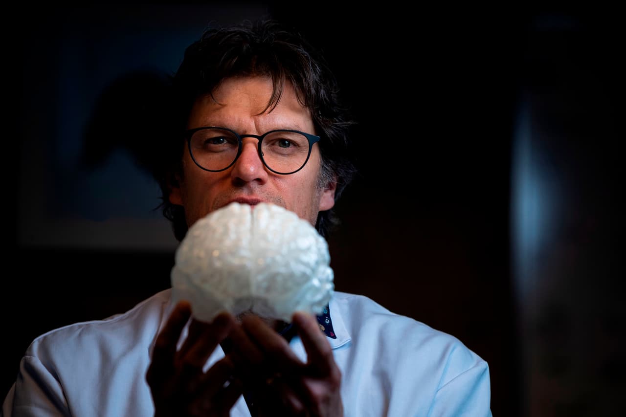 <b>14. Neurólogos:</b> ganan un salario de $226,310 al año.