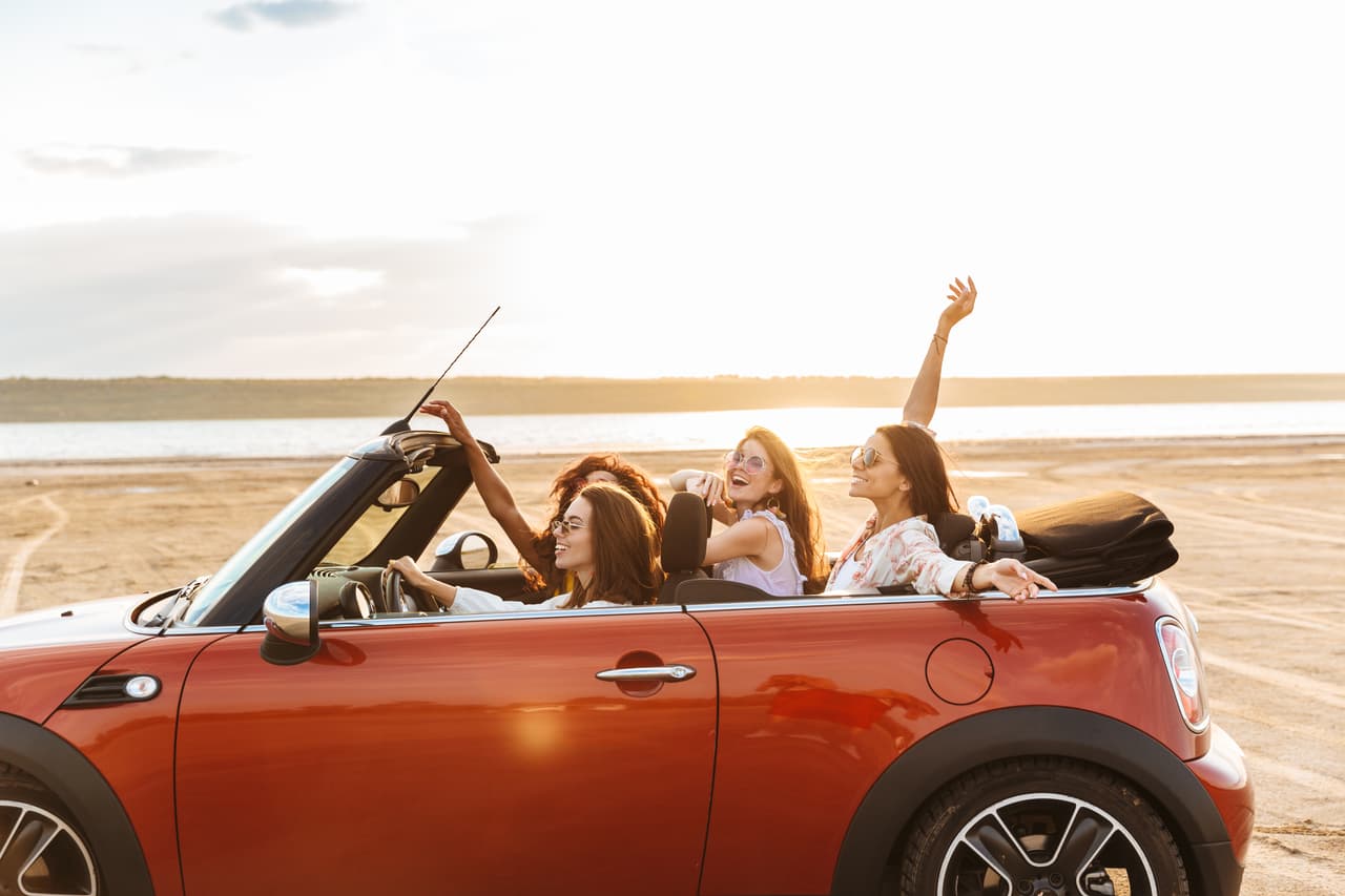 <h3 class="cms-H3-H3"><b>Rojo</b></h3>
<br>
<br>En promedio, un vehículo en 
<b>color rojo</b> y en condiciones nuevas tiene un precio de $35,295, mientras que una unidad con 3 años de uso tiene un precio de $22,255, lo que representa una 
<b>depreciación del 36.9%</b>.
<br>
<br>
<b>Comparado con el promedio general: </b>0.98x