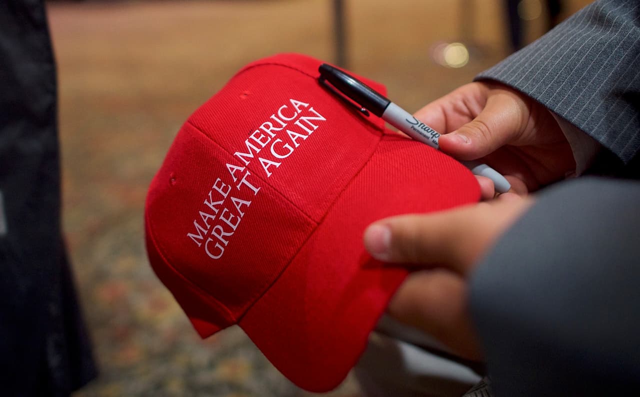 El otoño de las gorras rojas 