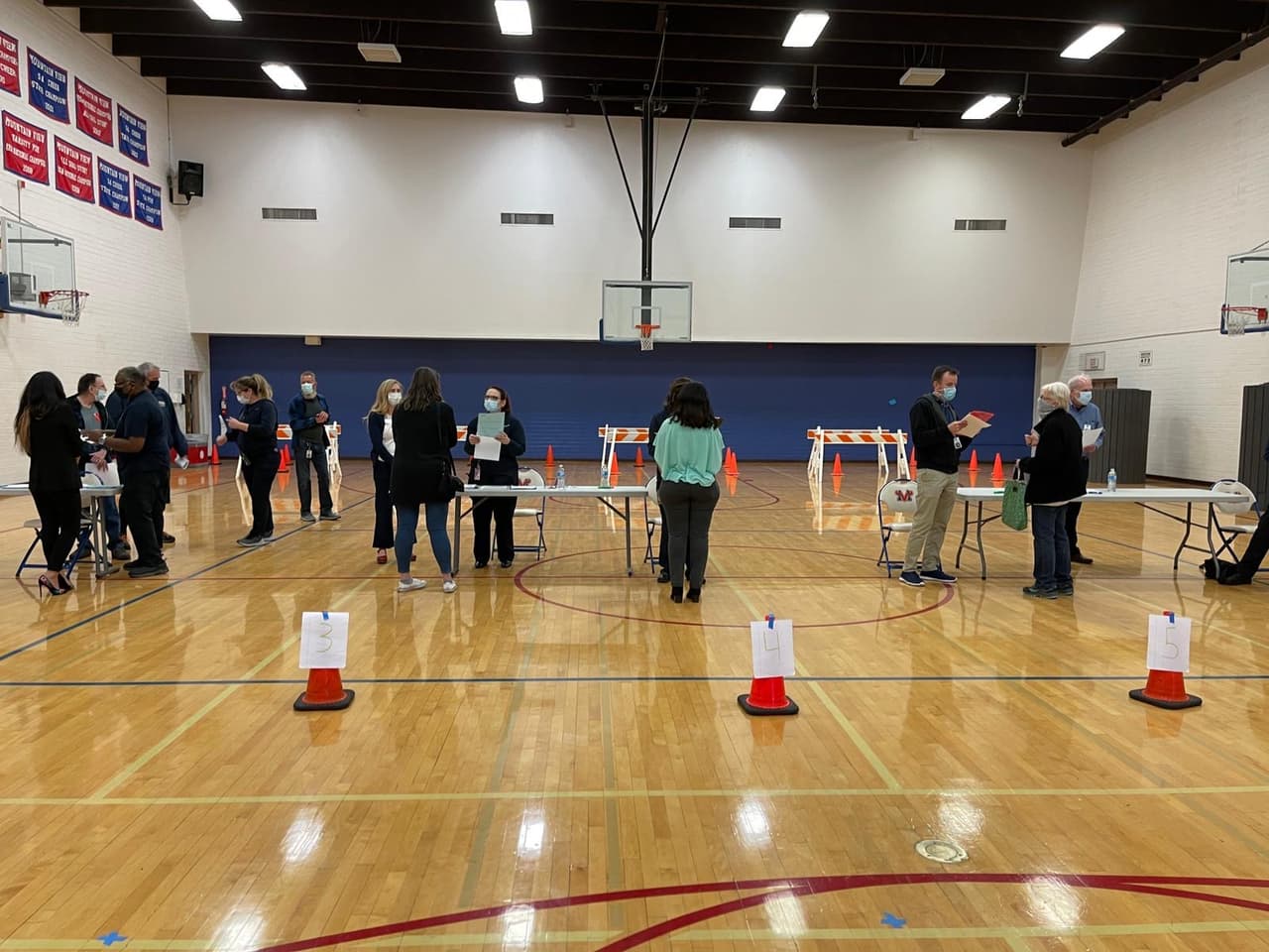 Cada día, el evento de vacunación del distrito se realiza en una secundaria diferente 
<br>
