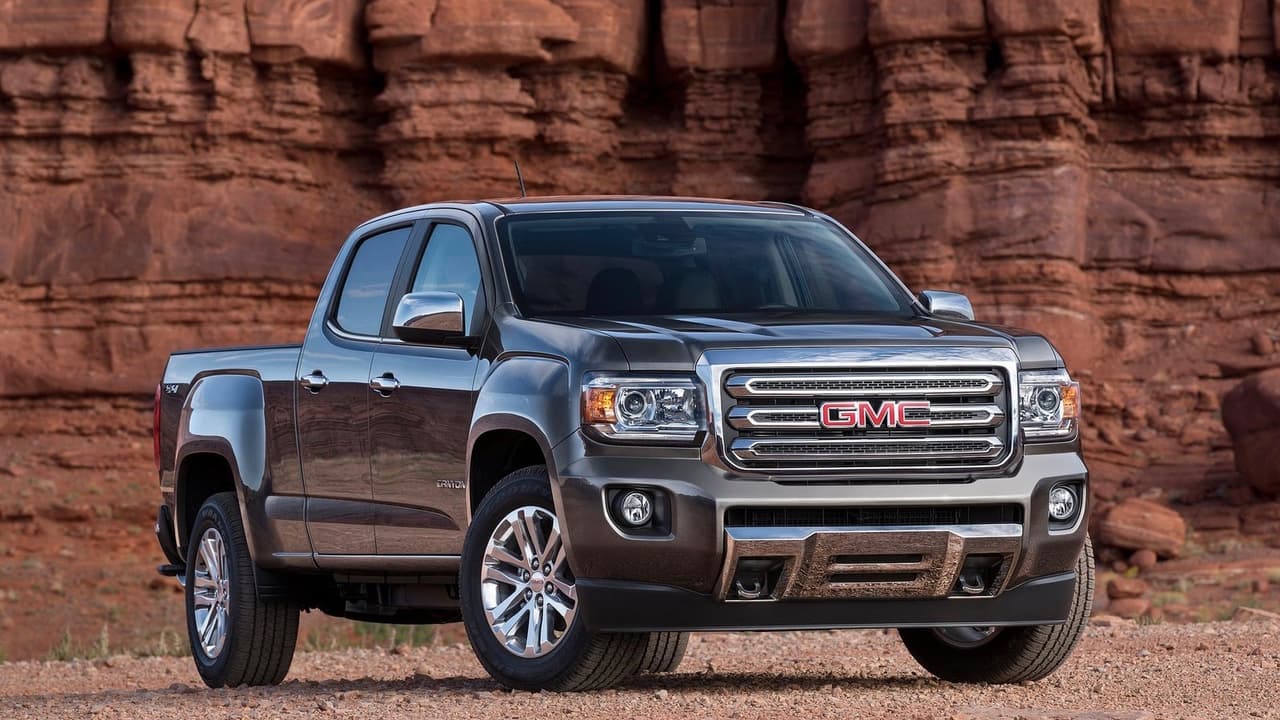 <h3 class="cms-h3-H3">2. Chevrolet Colorado/GMC Canyon equipadas con el motor 4 cilindros Duramax Diesel de 2.8 litros.</h3>
<br>
<br>Según la Agencia de Protección Ambiental de Estados Unidos las camionetas pickup medianas de Chevrolet y GMC (gemelas mecánicas) equipadas con el motor de 4 cilindros Duramax Diesel de 2.8 litros que genera 181 caballos de fuerza y 369 lbs.-pie de torque, consumen 
<b>22 millas por galón en ciudad</b> y 
<b>30 millas por galón en autopista</b> para un promedio combinado de
<b> 25 millas por galón</b>. Esto representa un rendimiento promedio de 4.0 galones de combustible diésel por cada 100 millas recorridas.