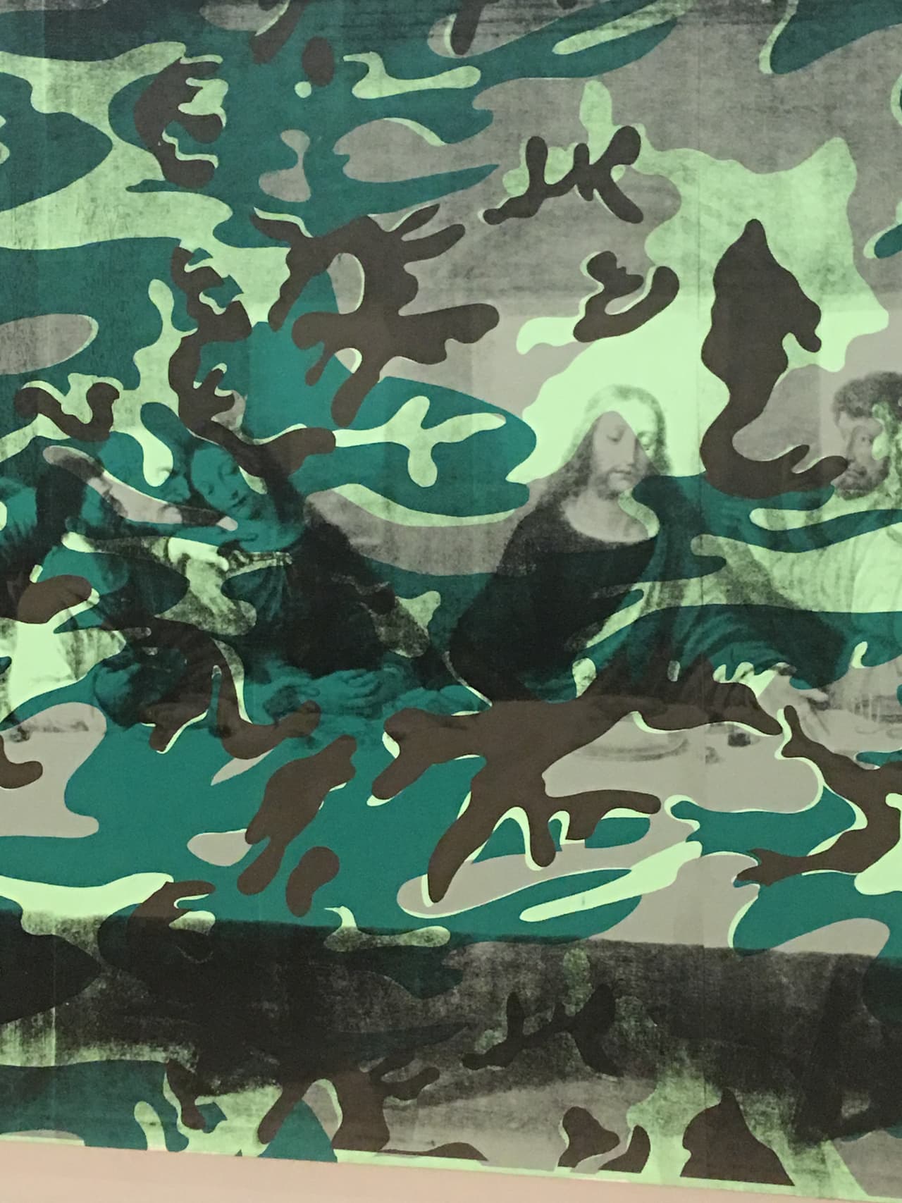 Camouflage Last Supper (La última cena de camuflaje), 1986. La pintura mide 25 pies de largo.