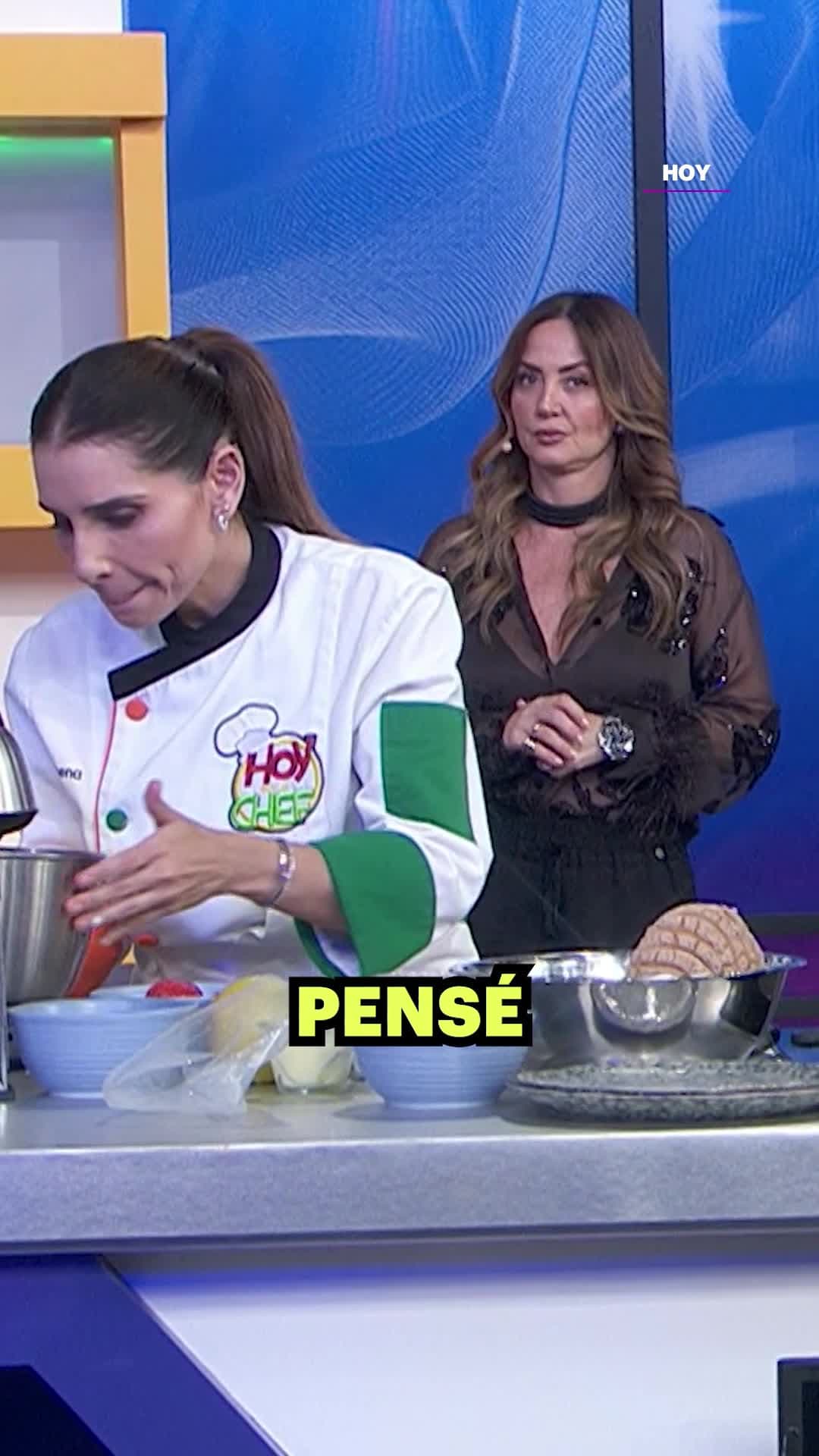 ¿Jimena Longoria se chupa la mano?