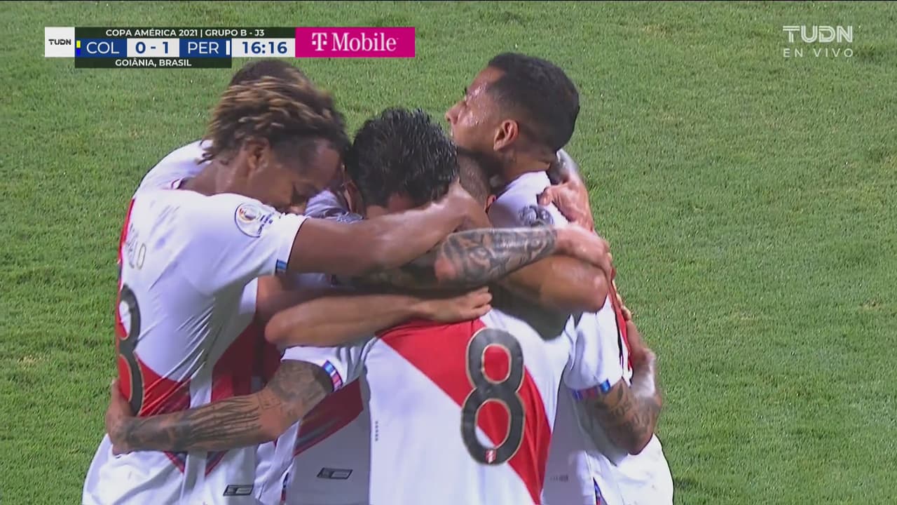 ¡Peña le quita el invicto a Ospina! Derechazo para el Perú 1-0 Colombia