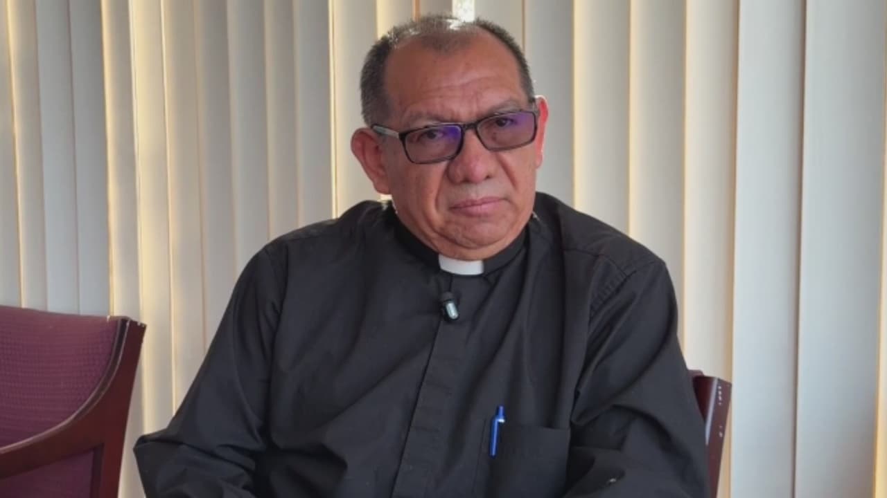 Madre hispana detenida por ICE cede custodia de sus hijos pequeños a sacerdote de Hyattsville