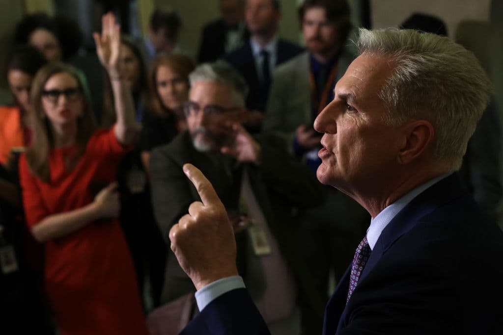 La confrontación por el techo de la deuda: Biden decide acortar su viaje por Asia tras reunión con los líderes del Congreso en busca de un acuerdo