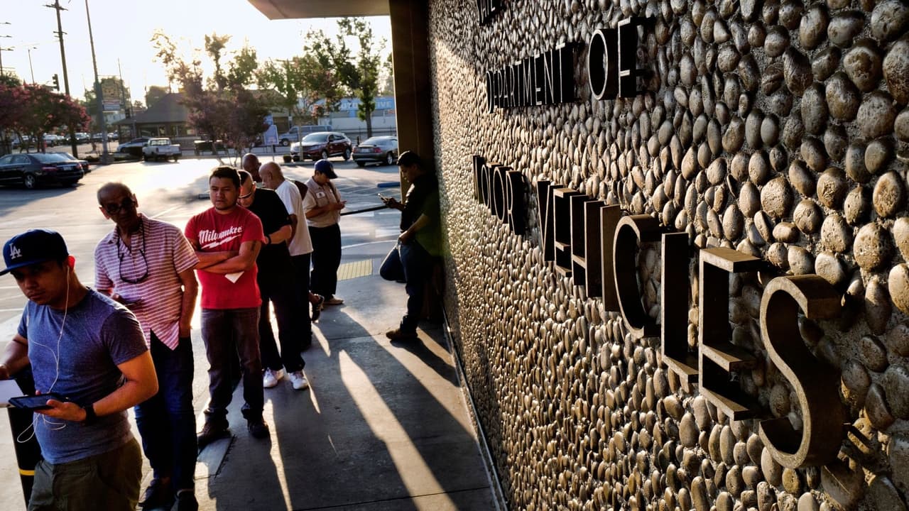 Coronavirus: aplazan hasta 2021 la fecha límite para requerir la Real ID en los aeropuertos de EEUU