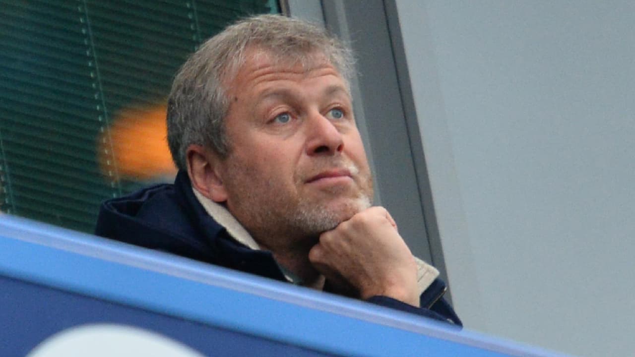 Abramovich sufre síntomas por posible envenenamiento de Rusia