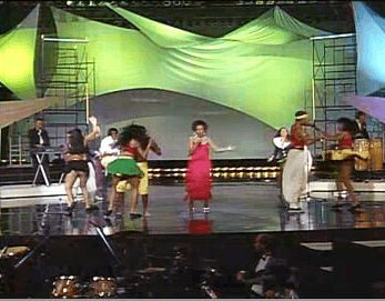 Kaoma
<br>Año: 1990
<br>Tema que interpretaron: Dançando Lambada