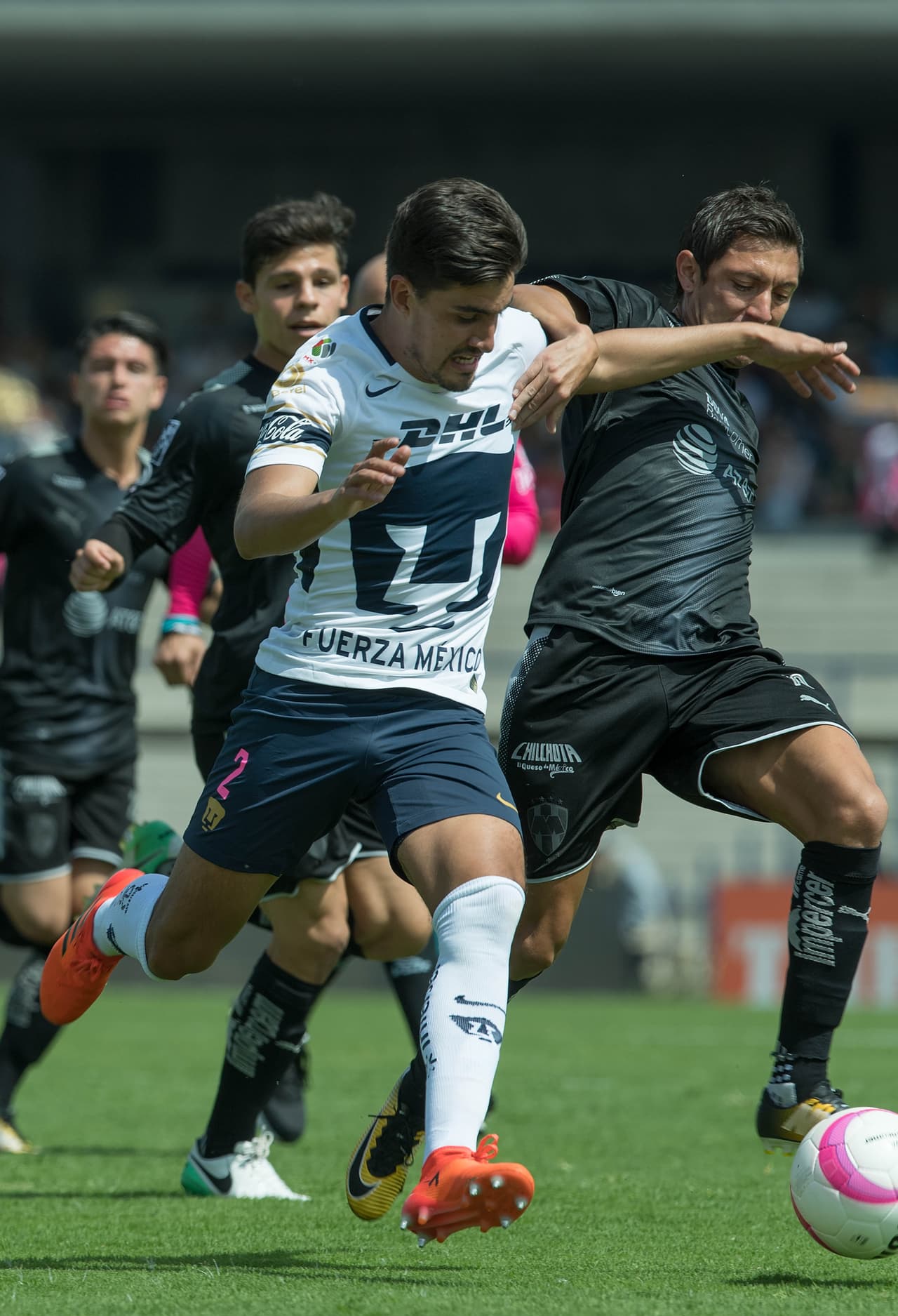 El partido tuvo muchas llegadas para ambos equipos. Los dos equipos se presentadon dispuestos a pelear por los 3 puntos.