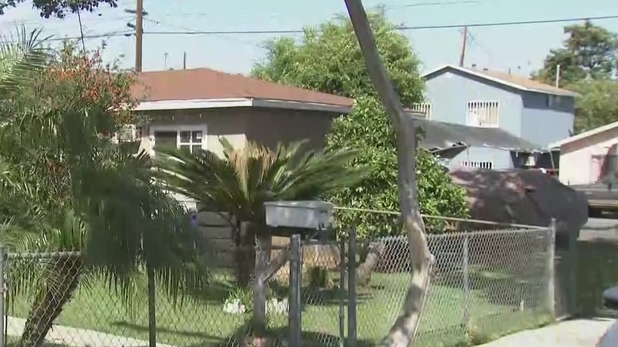 Gavin Newsom firma ley que facilitará la construcción de viviendas en California