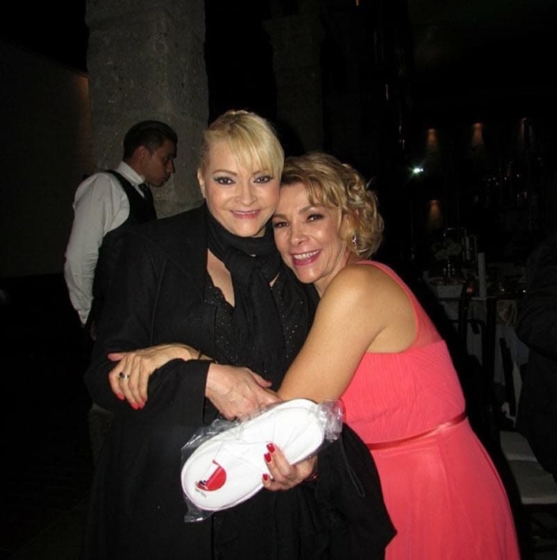 “Ella ha sacado adelante a sus hijos, a ella ya no le duele nada, a mí tampoco”, aseveró.
<br>