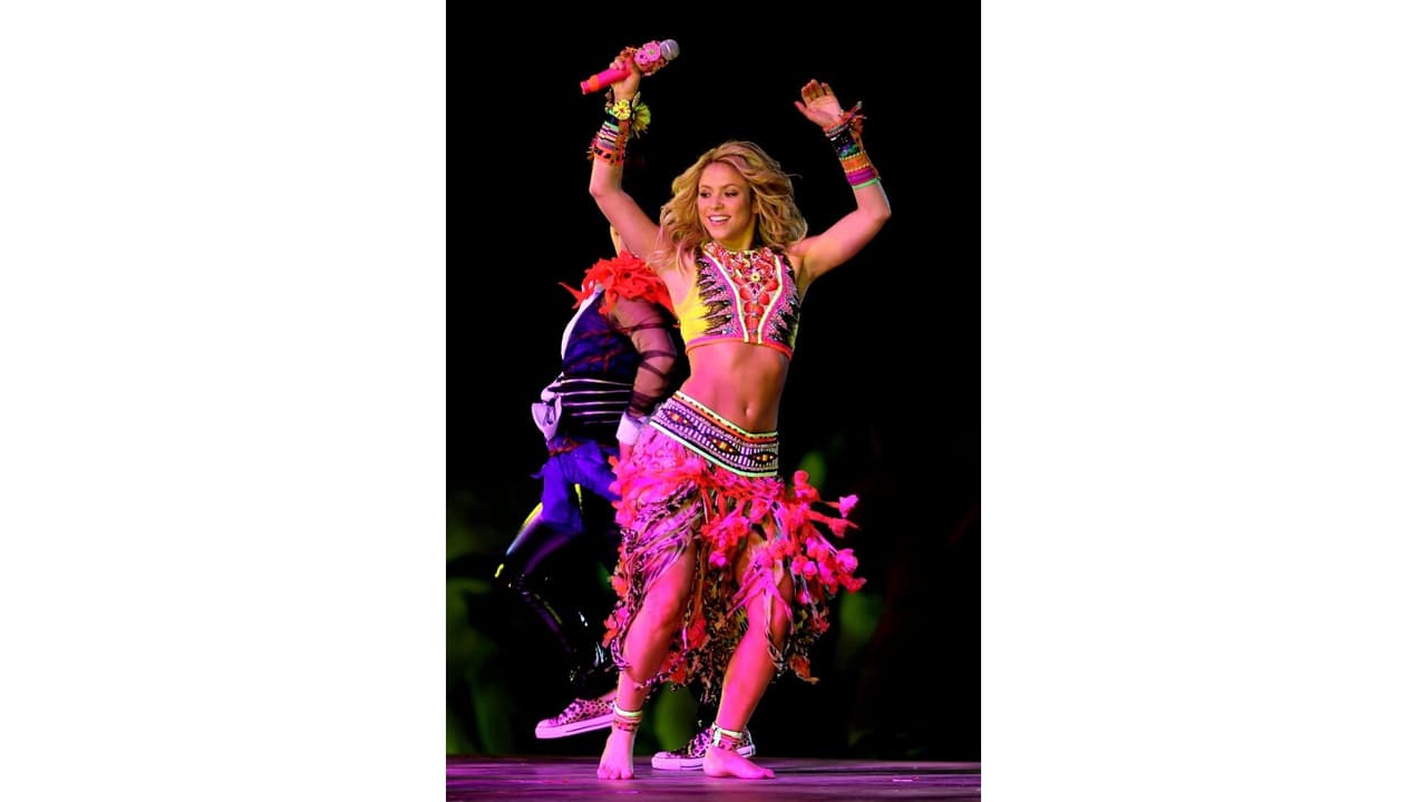 Shakira interpretando 'Waka Waka (This Time for Africa)' en la Copa Mundial de Fútbol, 2010