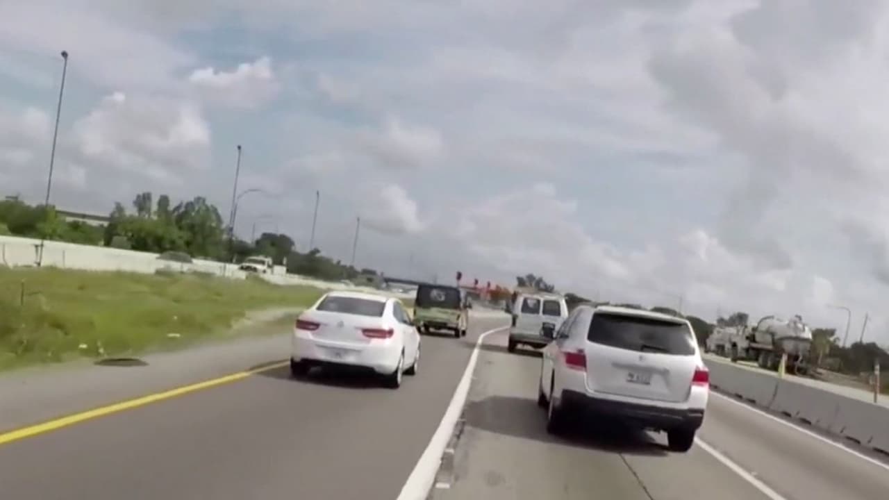 DeSantis veta proyecto de ley que prohibía permanecer en el carril izquierdo de las autopistas