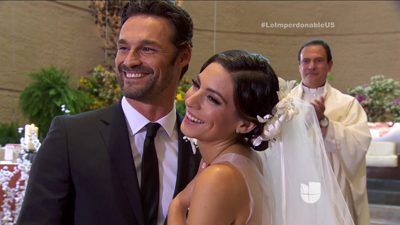 ¡Después del susto, una linda sonrisa! ¡Que vivan los novios!