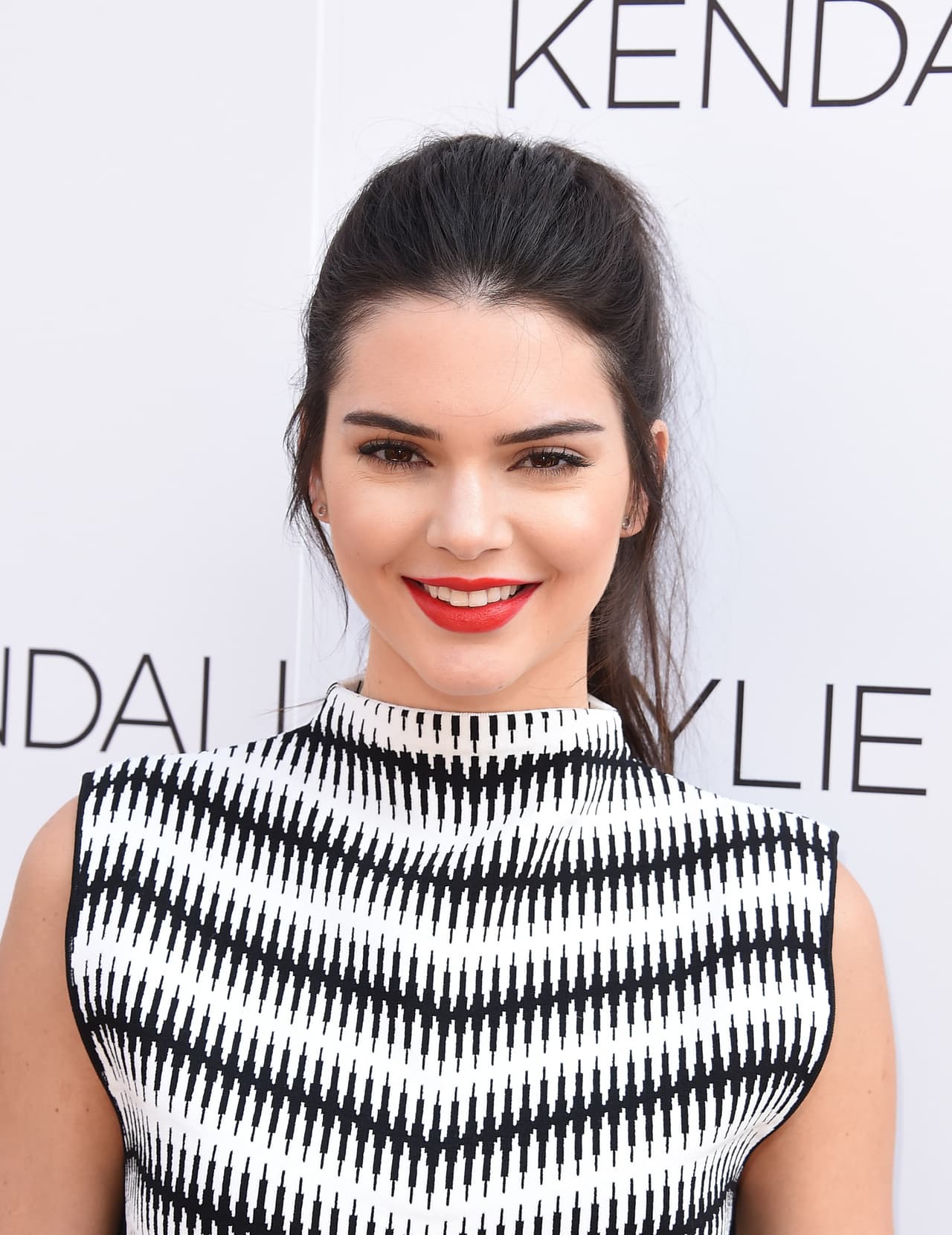 Además, la súper modelo cuenta con la foto con más 'likes' en Instagram.