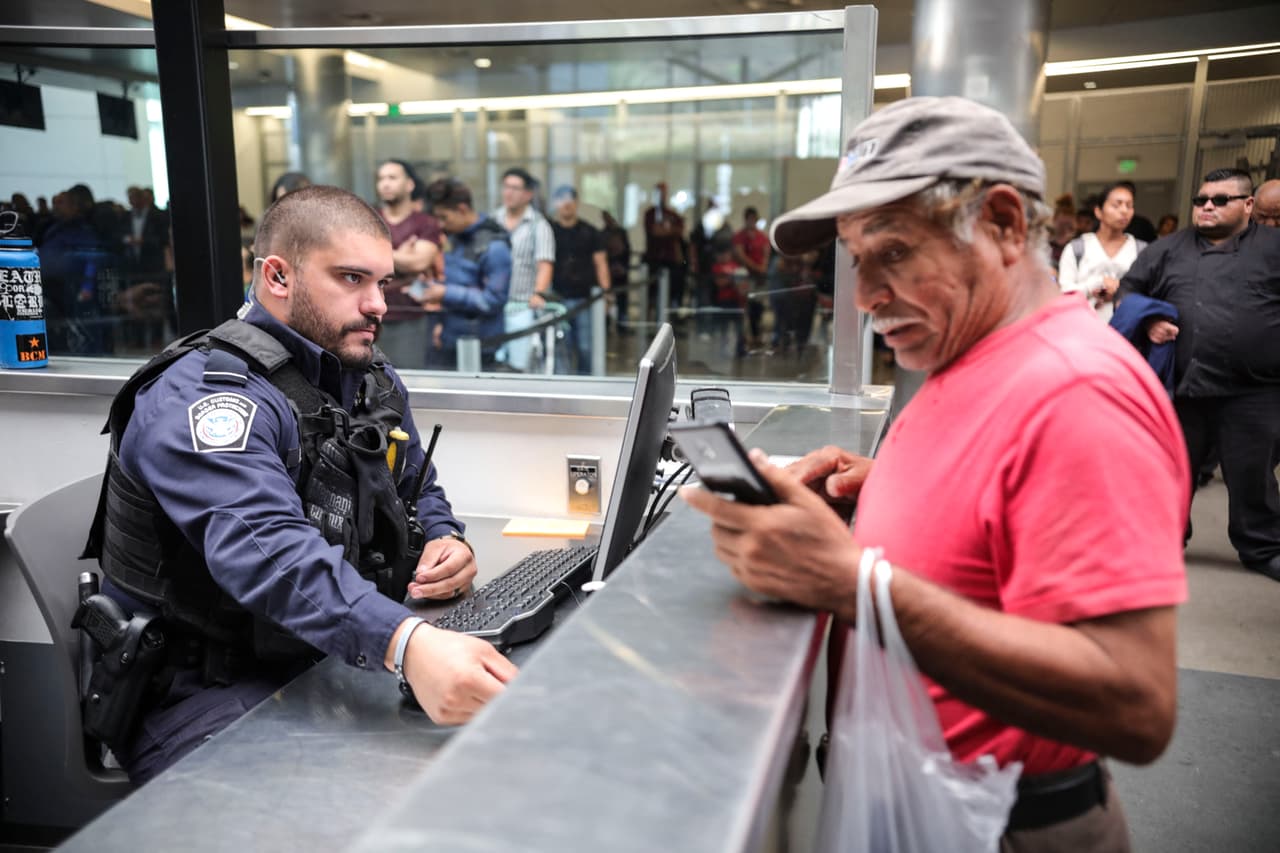 Toda la familia junta y cambio de horario: nuevas claves del programa CBP One en la frontera