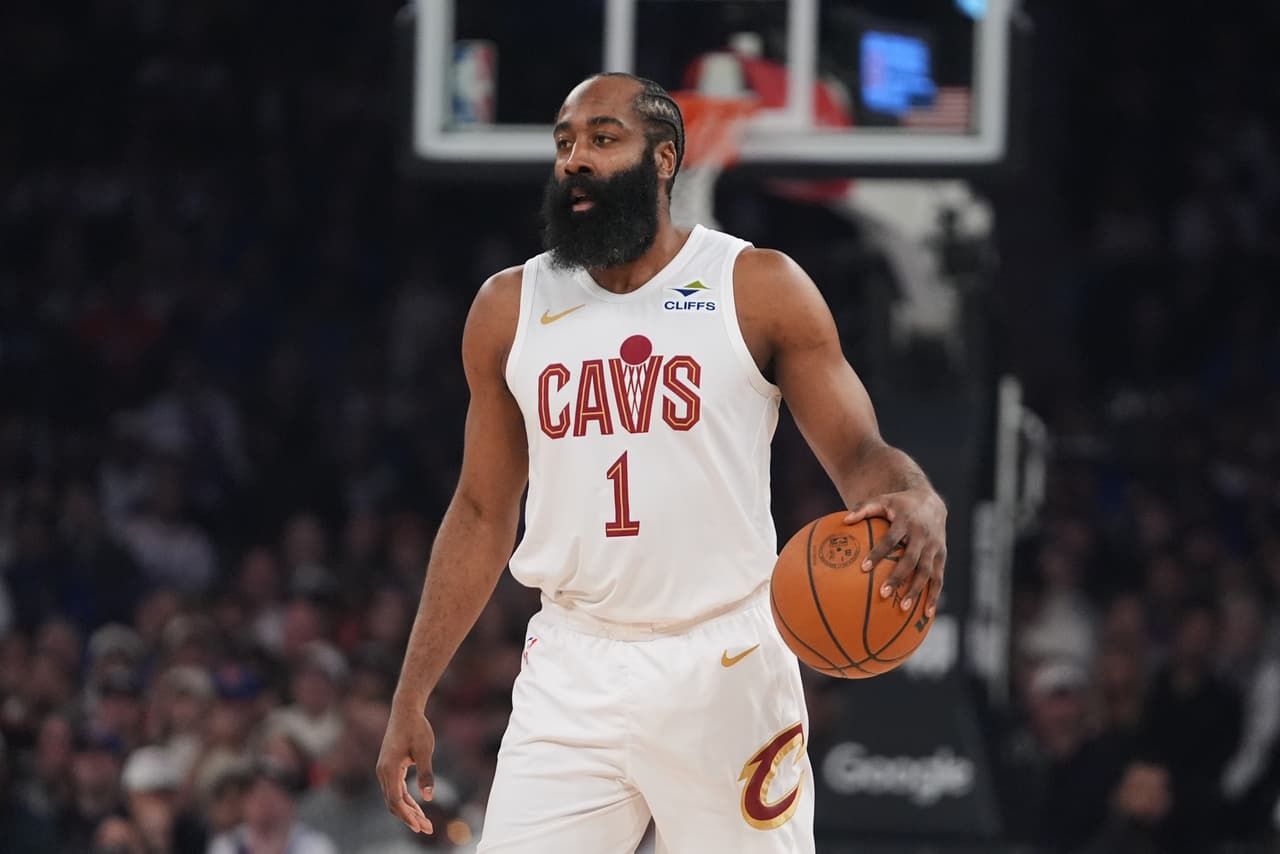 Arrestan al basquetbolista James Harden en Houston por posesión ilegal de un arma