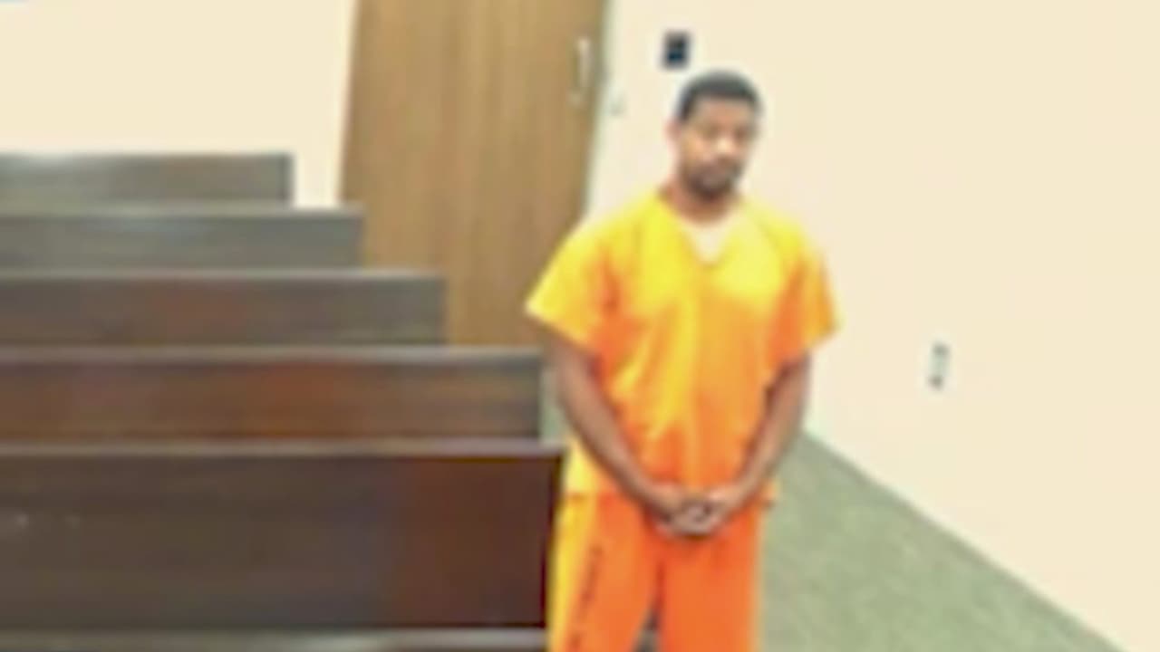 Exoficial del condado de Harris es acusado de intento de agresión sexual y abuso de autoridad