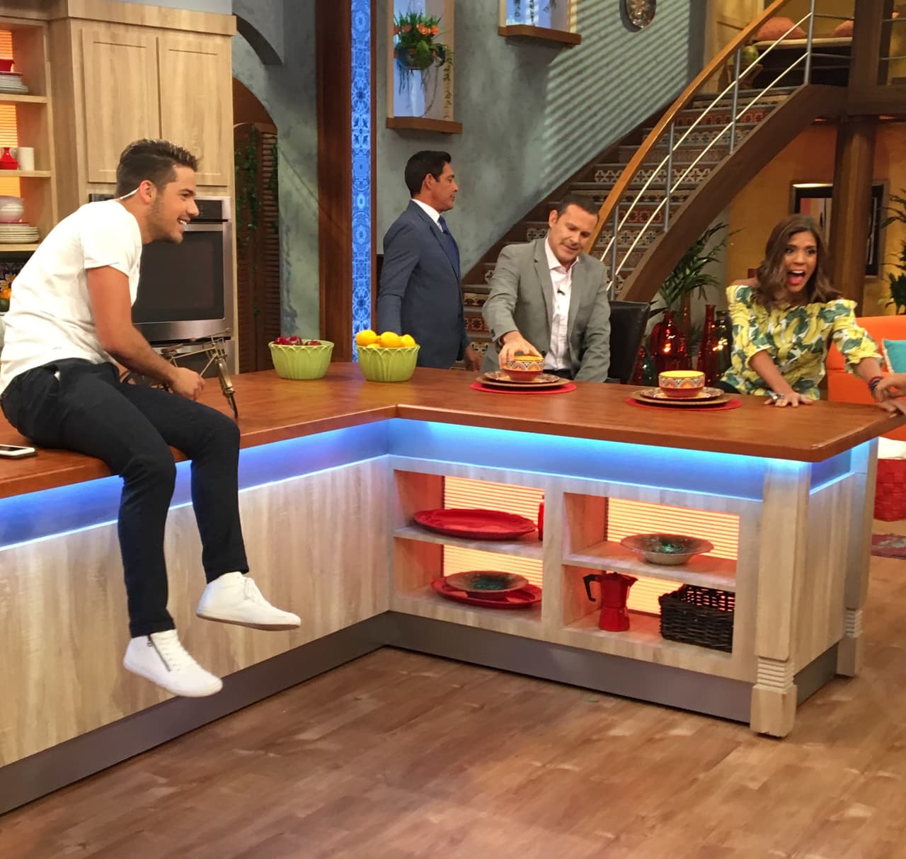 Francisca estaba bendita entre los hombres y no dejaron de bromearla.