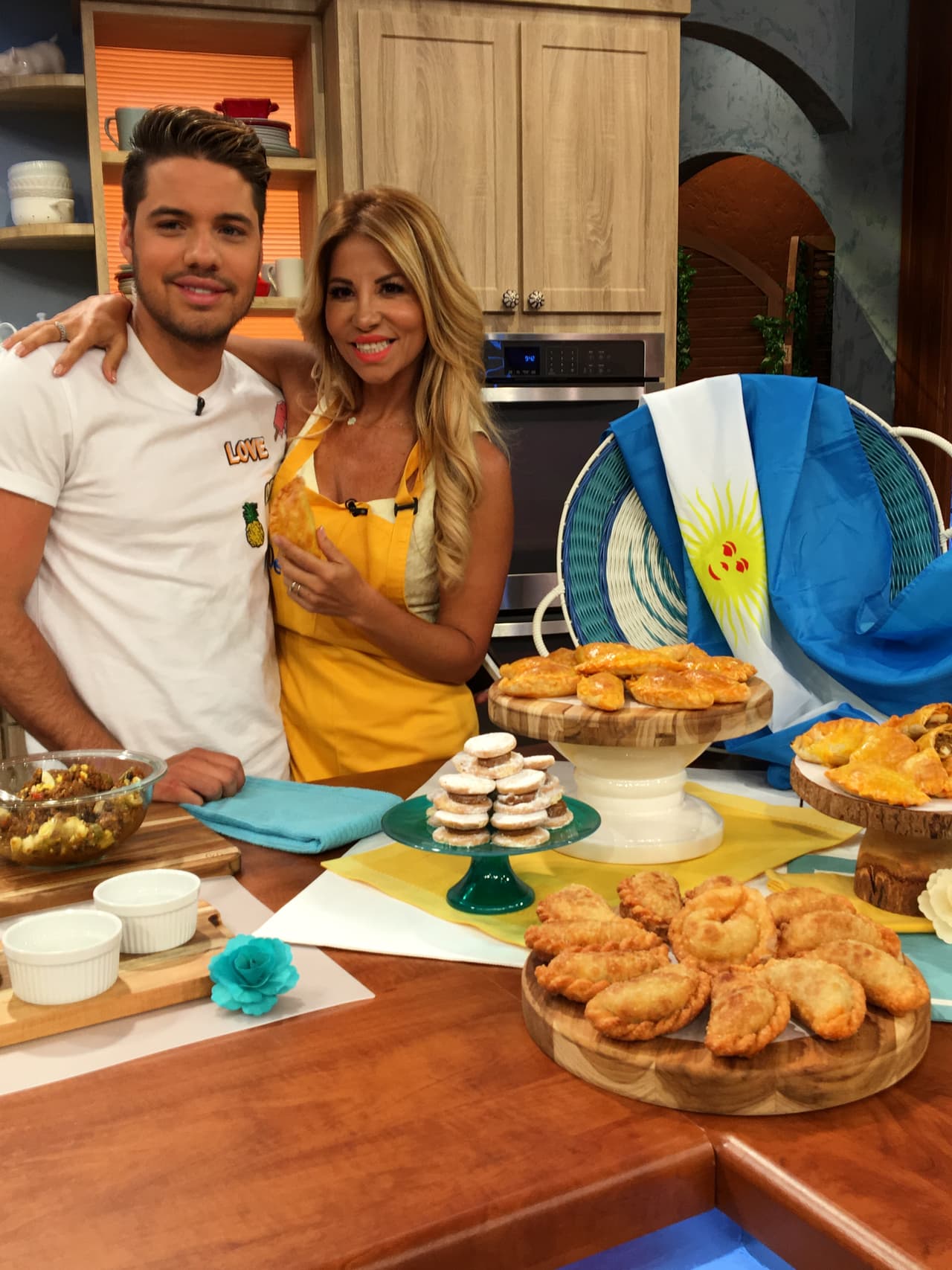 Con una gran sonrisa Roxana le dio a probar su receta.