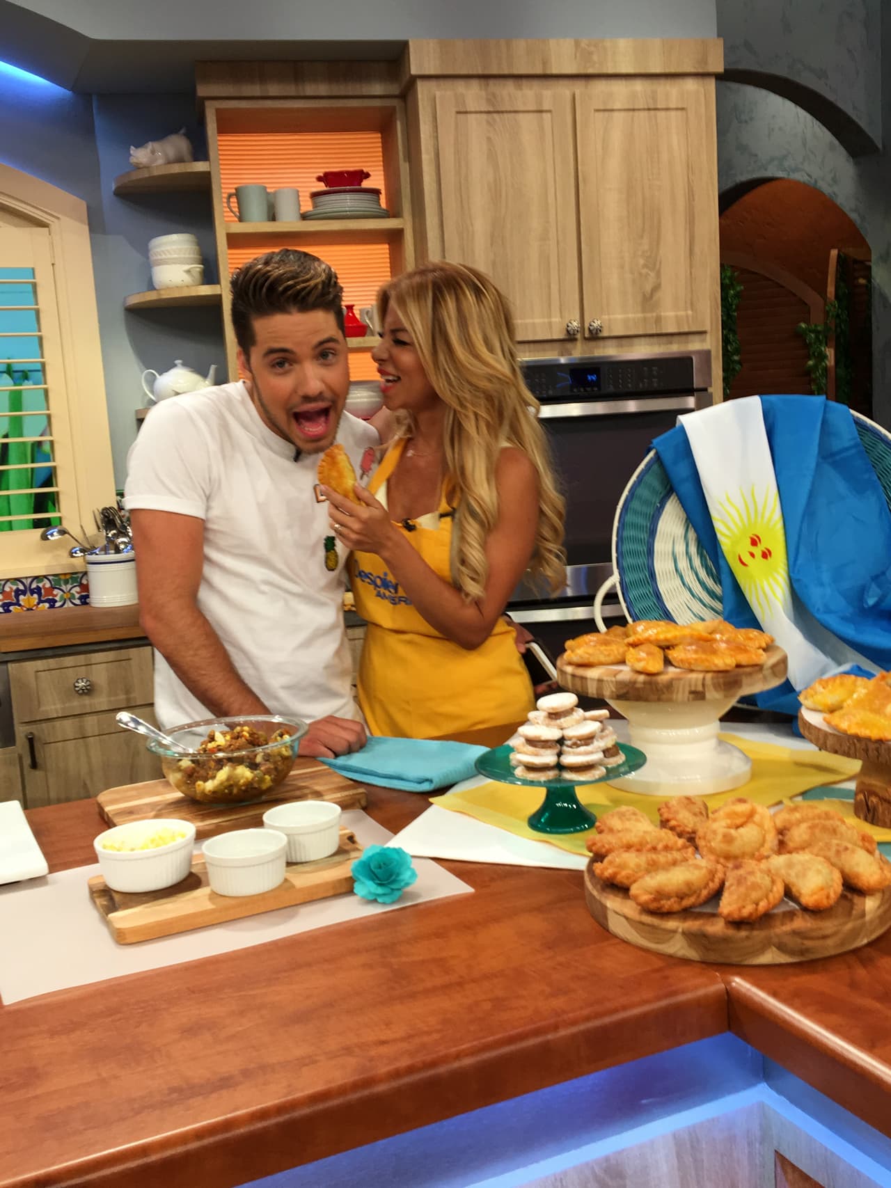 William no pudo resistir la tentación y fue el primero en probar.