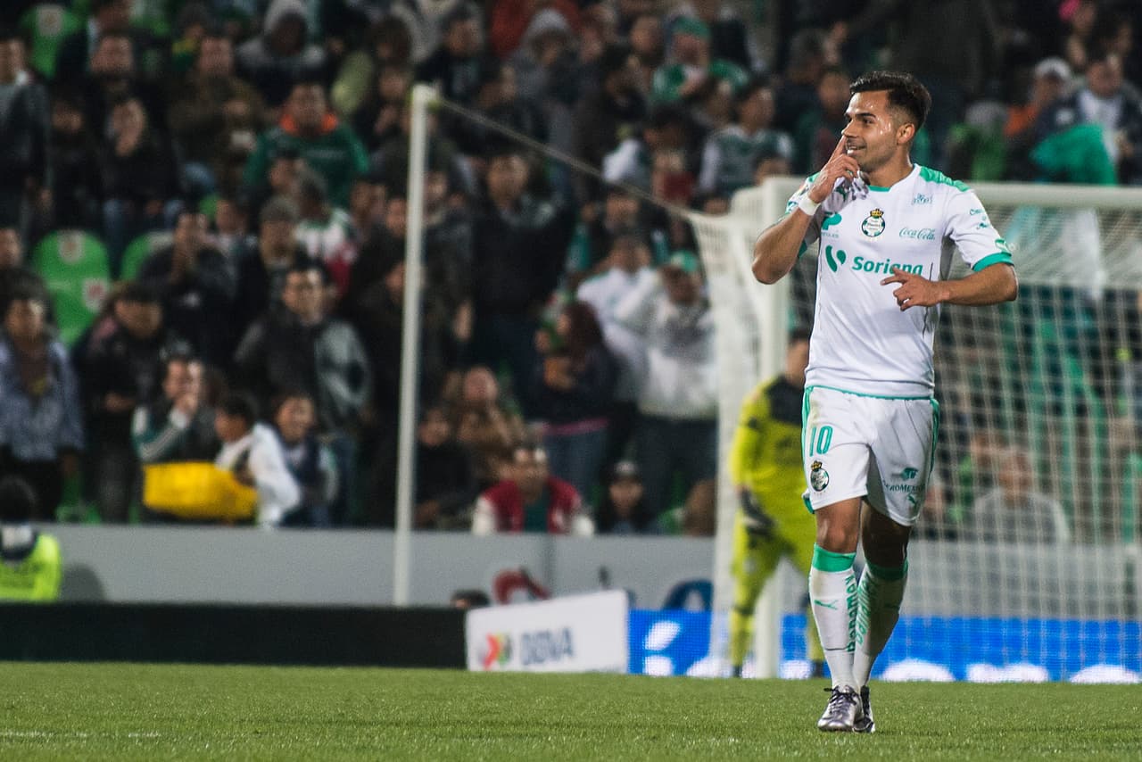 Santos 2-0 Querétaro: Santos vence a Gallos y se eleva con tres triunfos al hilo 