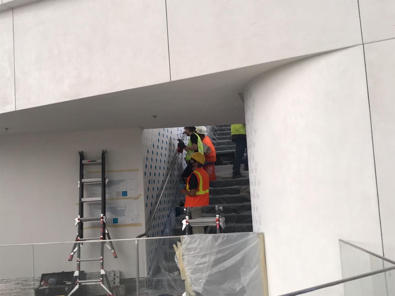 La nueva casa para los Rams y para los Chargers esta lista y es simplemente hermosa.