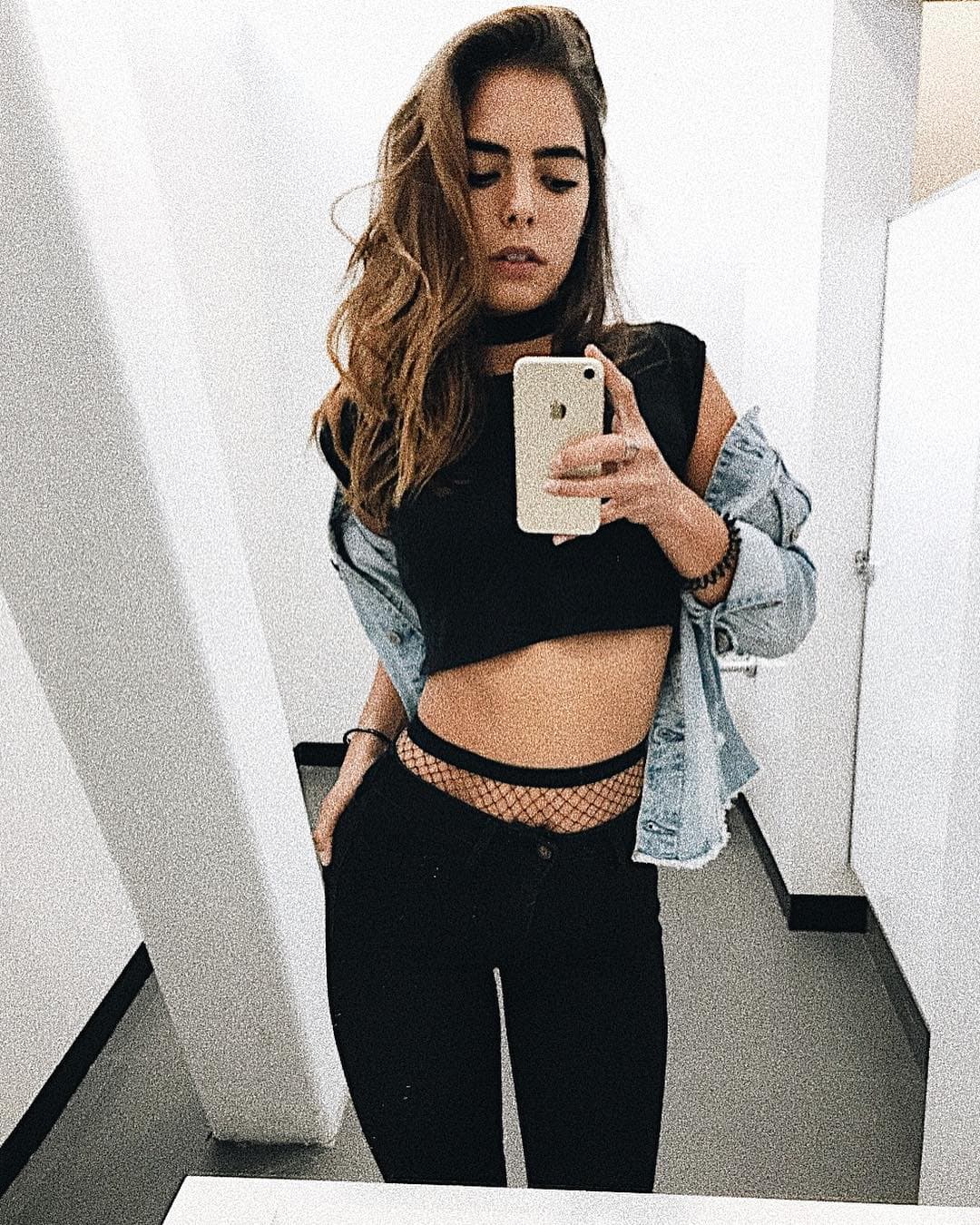 Tras dos años de distanciamiento con su abuela y su padre, María por fin habló de los temas polémicos que a lo largo de su vida la han rodeado: la herencia de su madre, el fideicomiso y la relación con su padre y abuela.