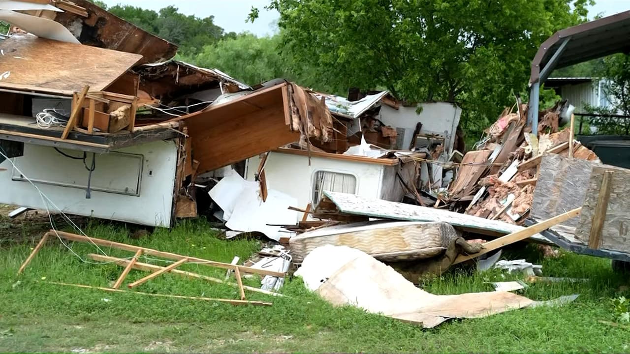 Devastación en Texas: Tornado EF3 deja varios heridos y decenas de personas sin hogar