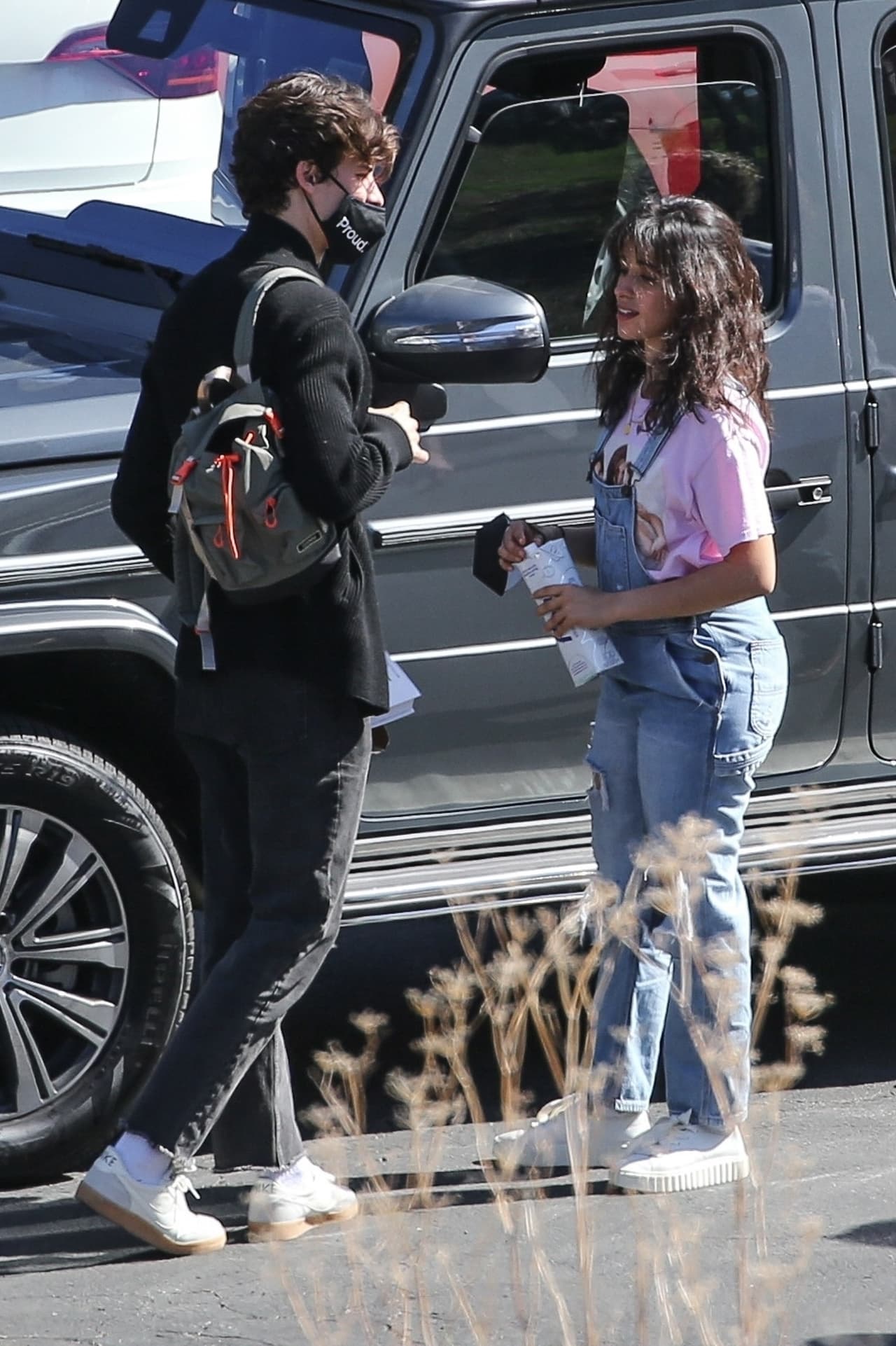 Las fuentes de TMZ detallaron que el vehículo fue hallado estacionado en una calle residencial. 
<br>