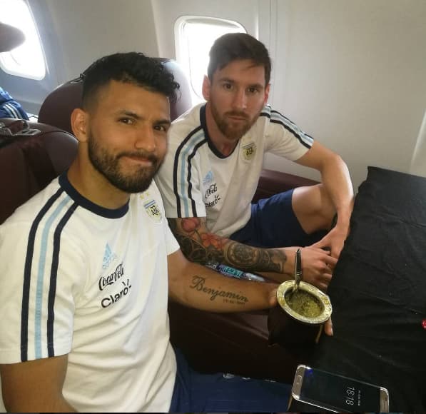 Lionel Messi se queja de la AFA por retraso en el vuelo de Argentina