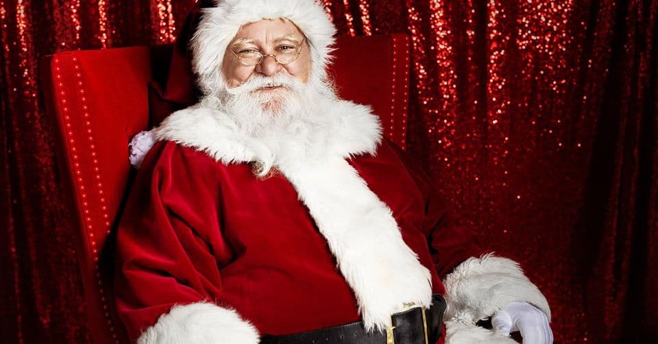 <b>Cumberland Mall (Hasta el 24 de diciembre)</b>
<br>Dirección: 2860 Cumberland Mall SE, Atlanta
<br>Teléfono: 770-435-2206
<br>Sitio web:
<a href="https://www.cumberlandmall.com/en/events/pictures-with-santa-41283.html">https://www.cumberlandmall.com/en/events/pictures-with-santa-41283.html</a>
<br>
<br>
<b><a href="https://goo.gl/maps/hv87ERotN59NbLf6A">Cómo llegar</a></b>