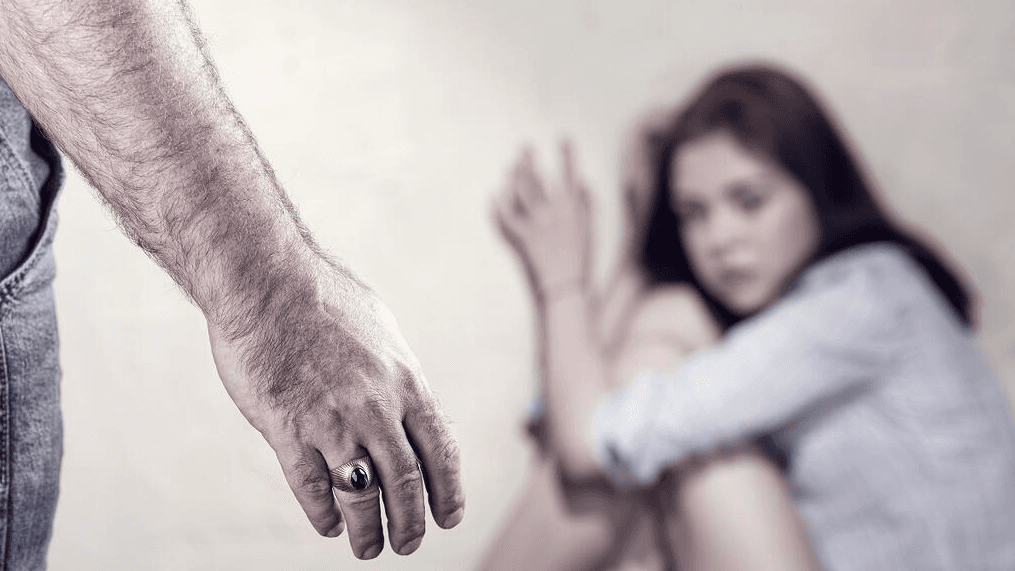 Acusan a un hombre de violar a tres mujeres de El Salvador que convenció para migrar a Estados Unidos