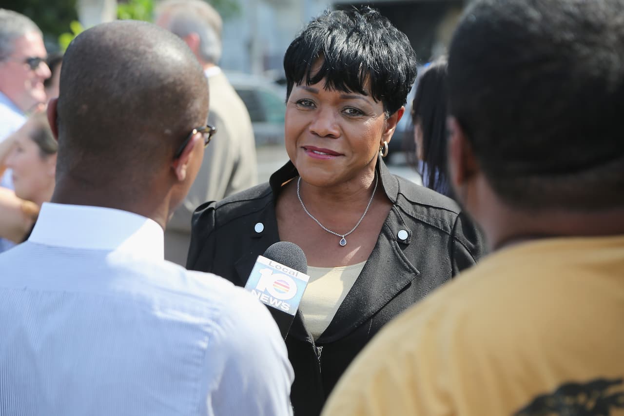 El nombramiento de Giménez y de Audrey Edmonson se produjo de manera sorpresiva.