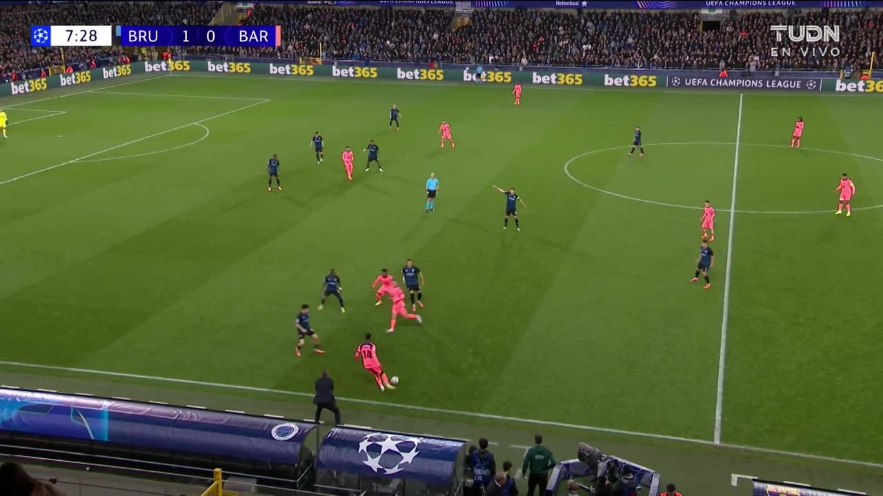 ¡GOL!  anota para FC Barcelona. Ferran Torres