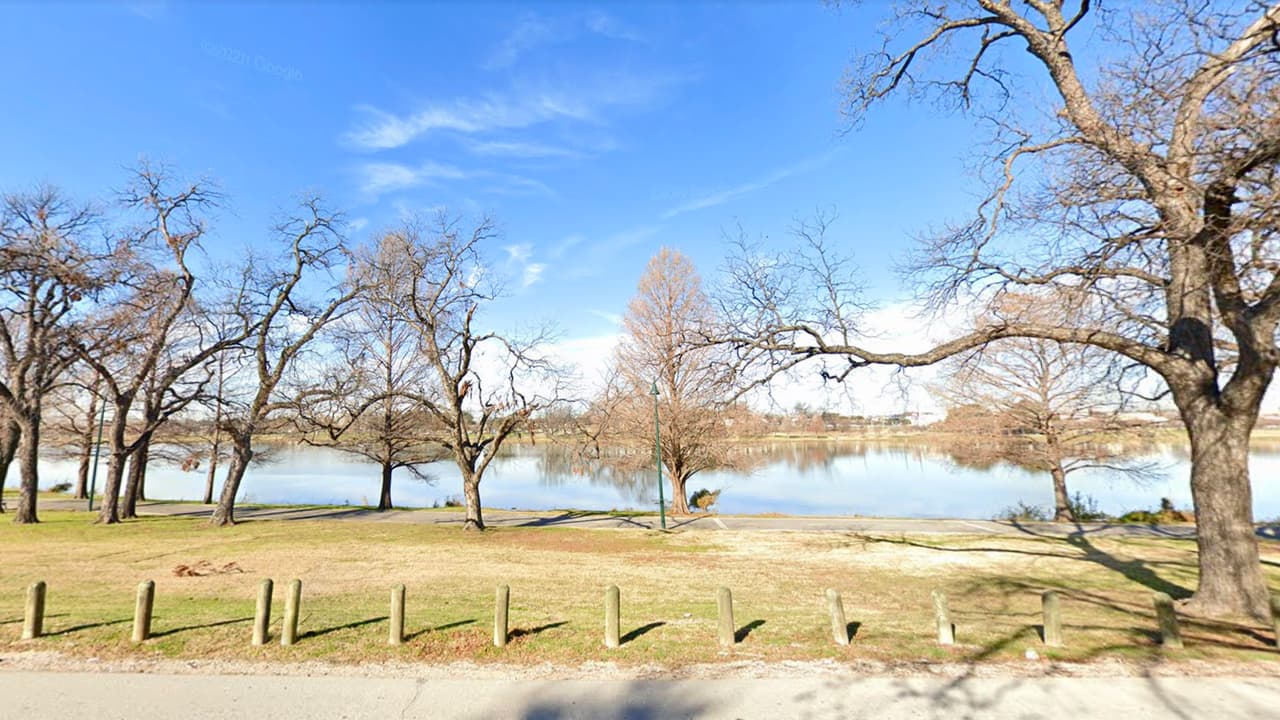 El Parque Bachman Lake, un lugar donde se conjunta la naturaleza y el deleite aéreo de aves pero también de aviones.
<br>