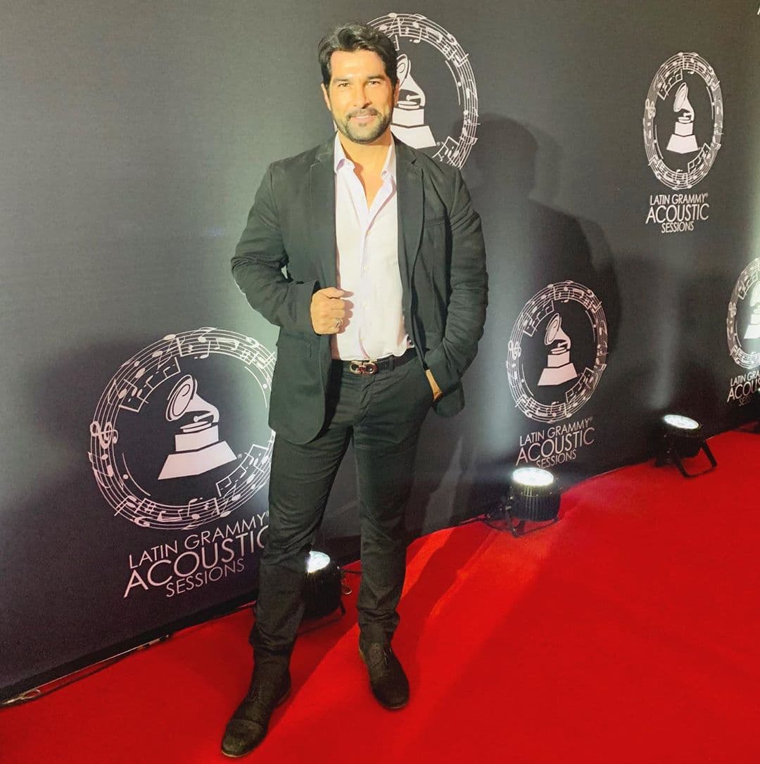 El exfutbolista relató que tal y como se lo indicó la exintegrante del Grupo Límite, habló a las 3 de la tarde y quien atendió la llamada fue Cruz Martínez.