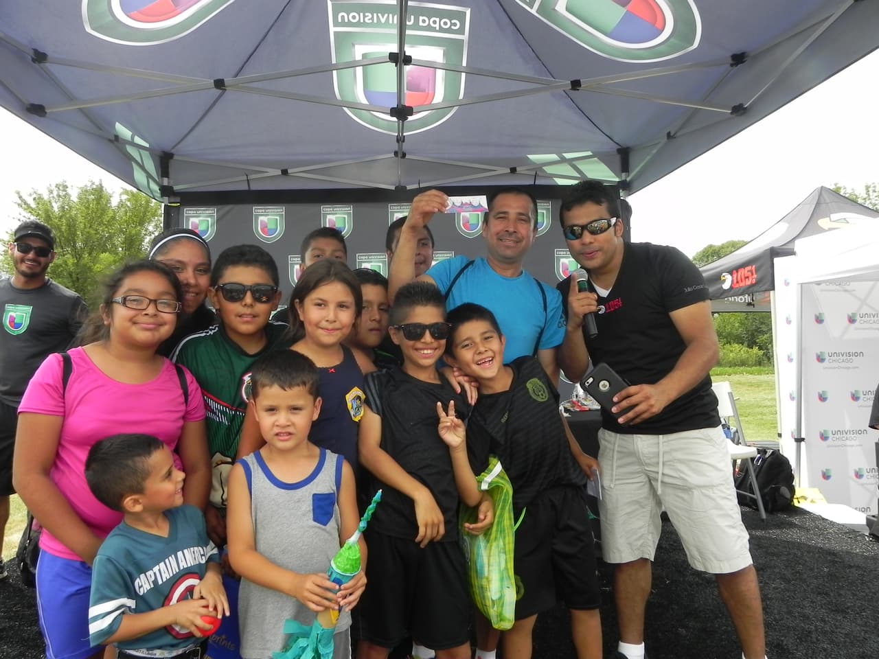 Héctor Lozano y Julio El Lobo de La Que Buena 105.1 dijeron presente en el torneo Copa Univision 2015. Mira que bien la pasaron.