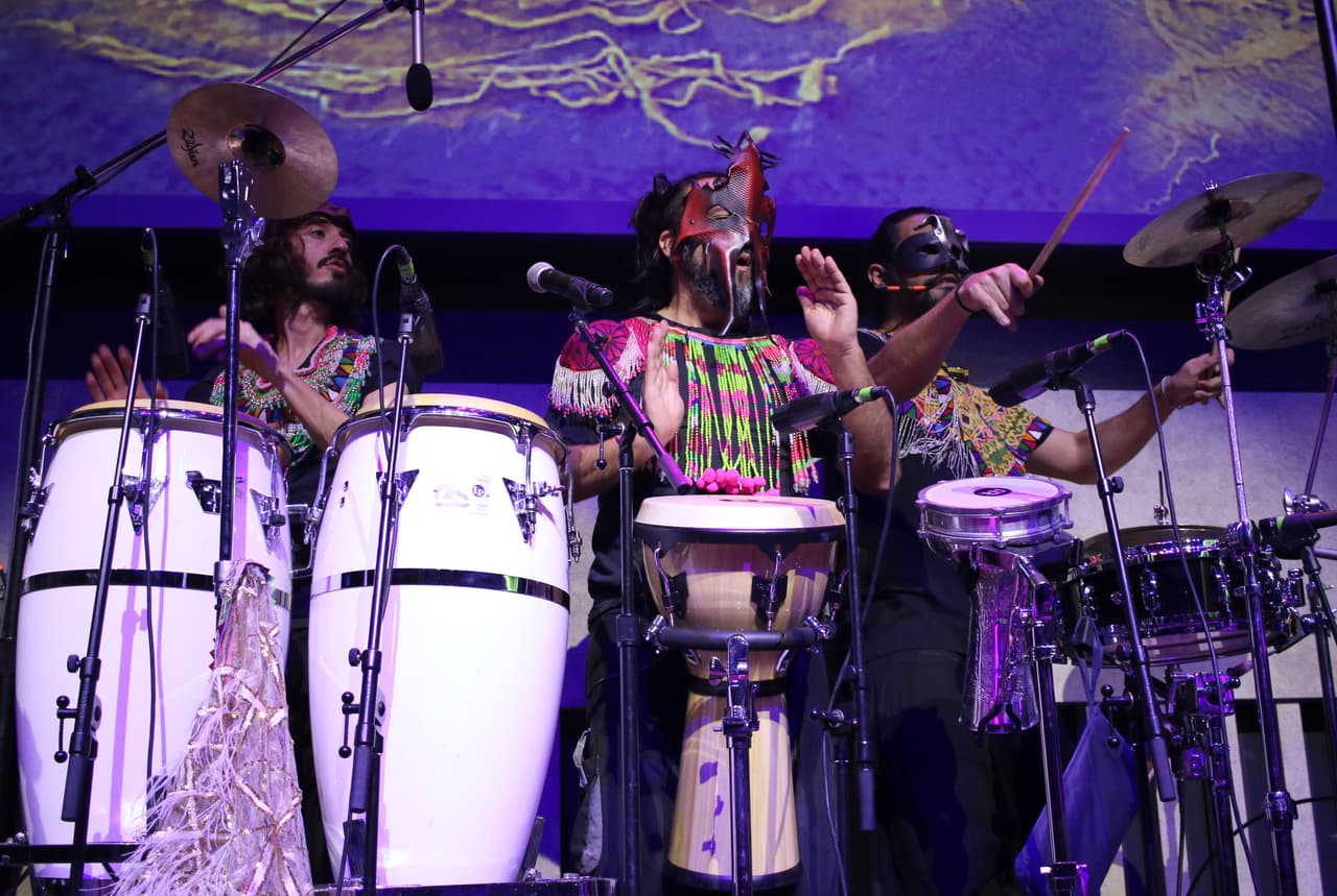 La Yegros presentó canciones de su repertorio como “Trocitos de Madera”, “Viene de Mi”, “Arde”, y “Chica Roja”. 
<br>
