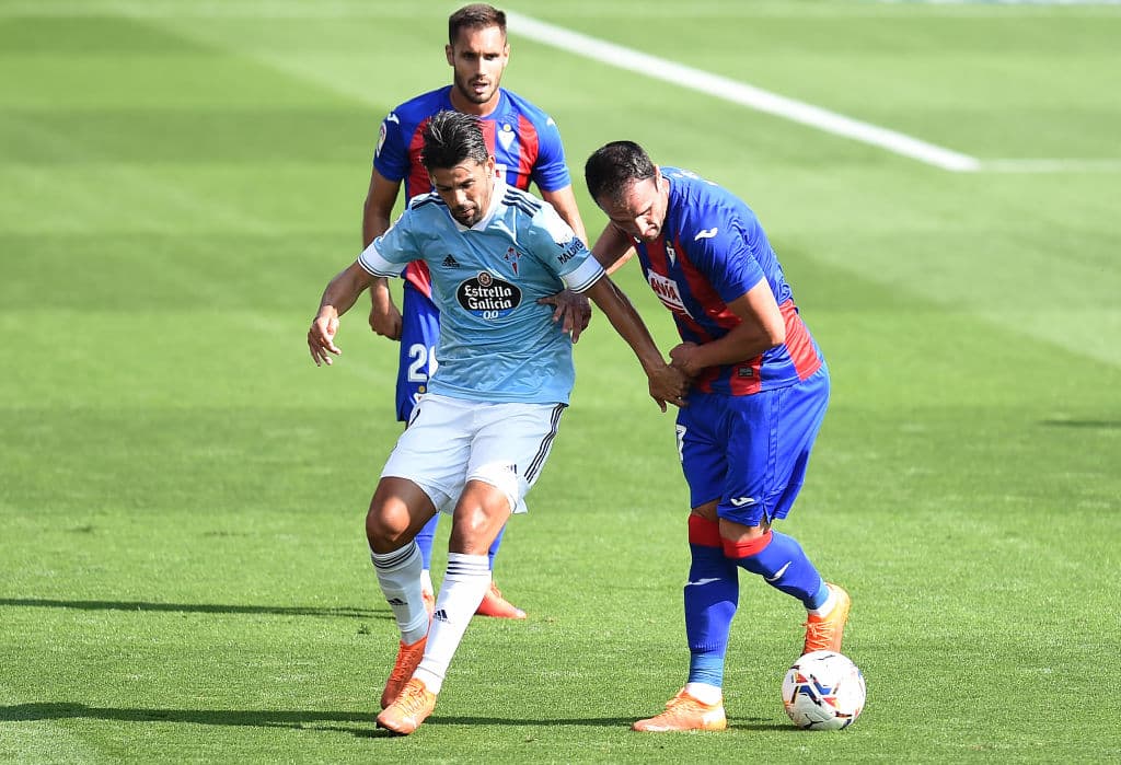 Celta de Vigo, con Araujo en la cancha, arrancan La Liga con empate | Igualaron a cero goles ante el Eibar en Ipurúa; el zaguero mexicano jugó todo el encuentro. | La segunda fecha del campeonato español, Celta de Vigo recibirá al Valencia y Eibar visitará Villarreal.