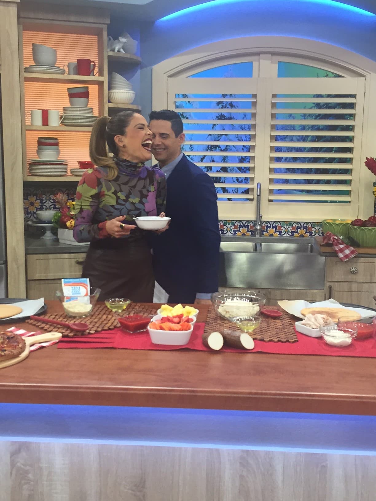 Alejandro Chabán sorprendió a Karla en pleno desayuno, ¿acaso habrá roto la dieta?