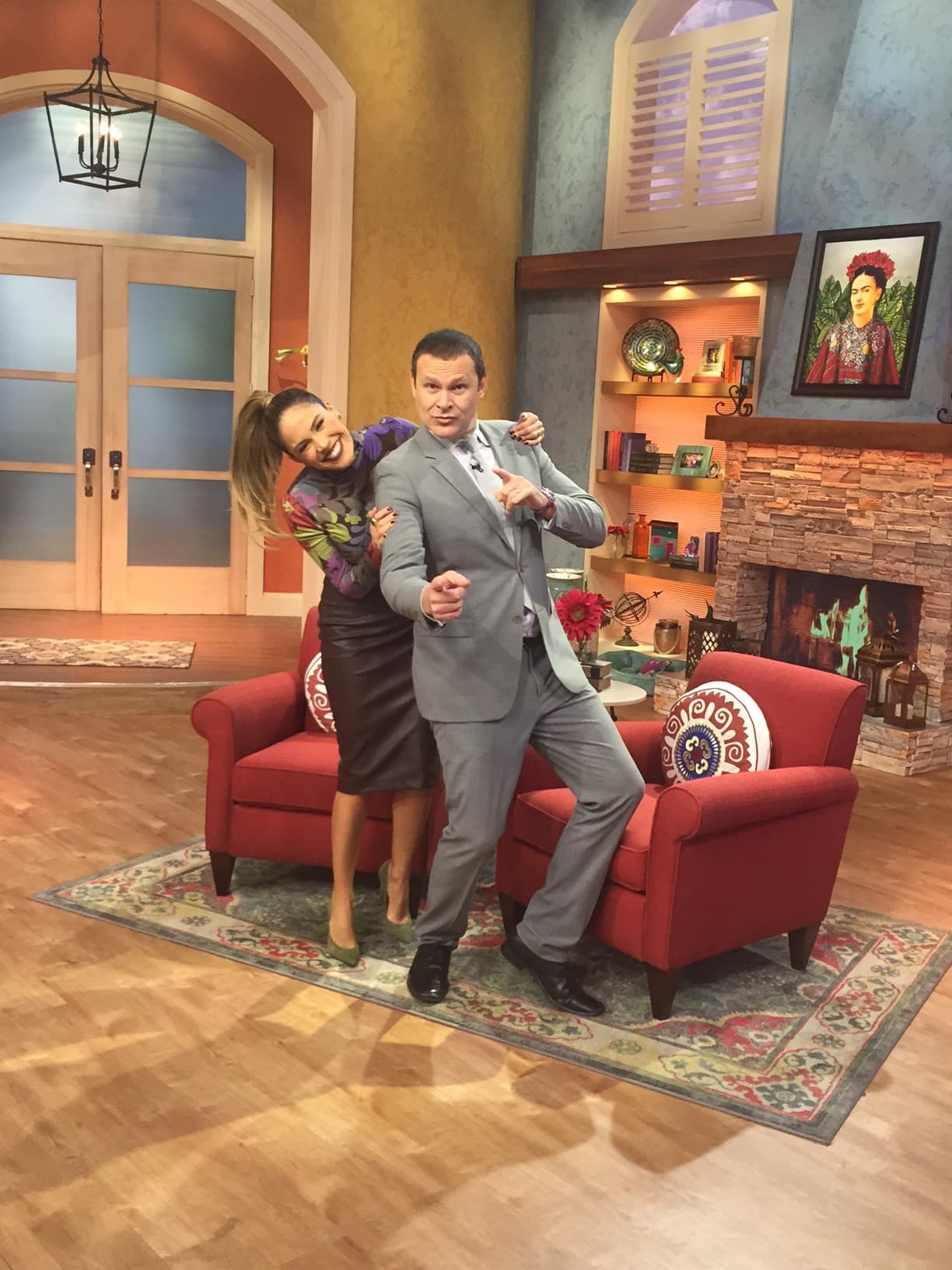 Siempre llenos de ánimo, Karla y Alan te dan la bienvenida a nuestra casa.