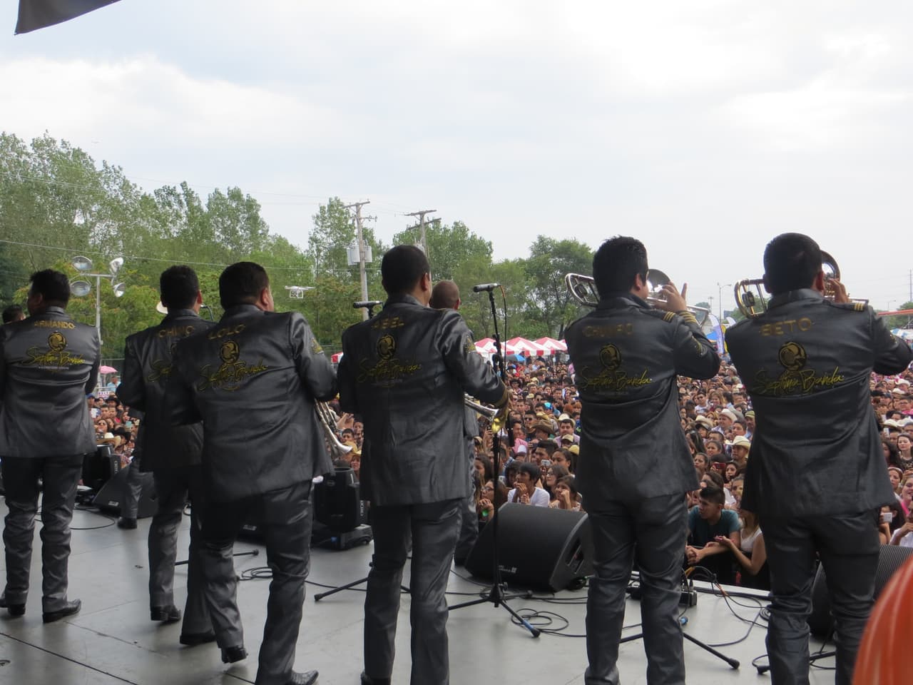 La Séptima Banda conquistó el escenario de Fiestas Patrias 2015 y puso a bailar a la ciudad de los vientos con lo mejor de su repertorio.