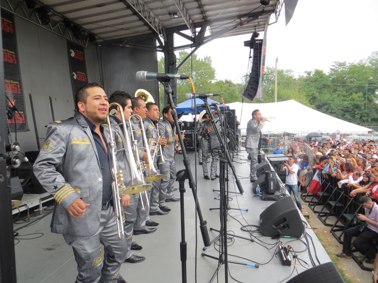 La Séptima Banda conquistó el escenario de Fiestas Patrias 2015 y puso a bailar a la ciudad de los vientos con lo mejor de su repertorio.