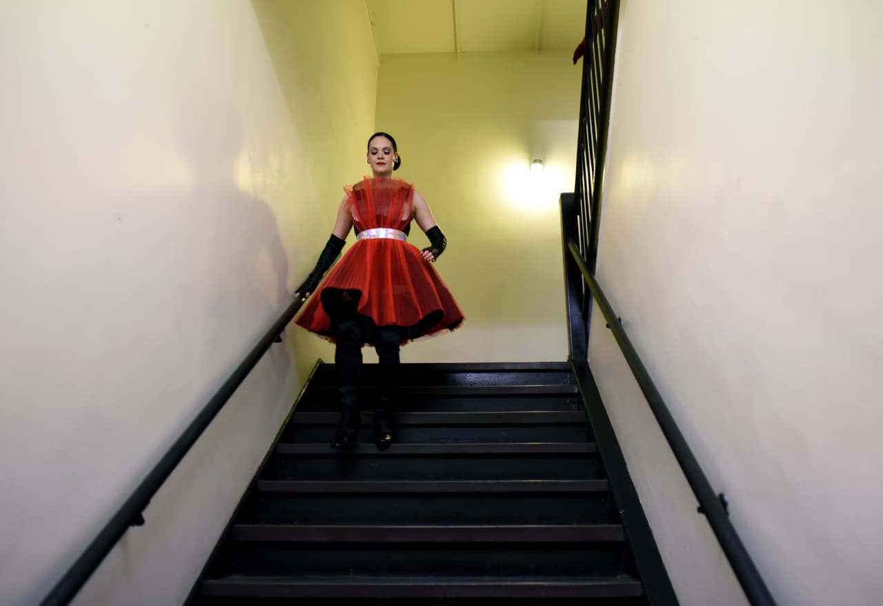 Dentro y fuera del escenario se mantiene la concentración.