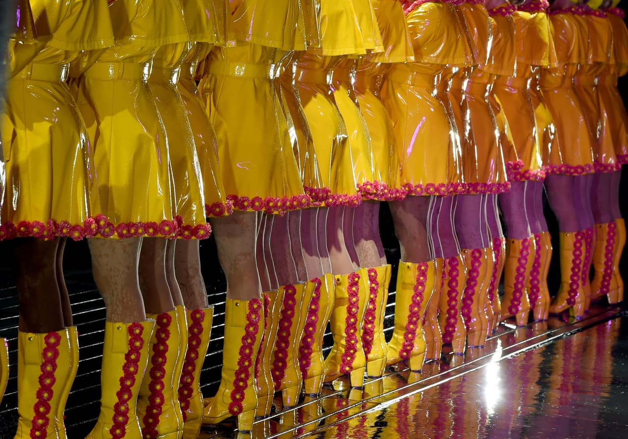 El vestuario es una creación del diseñador dominicano Emilio Sosa.