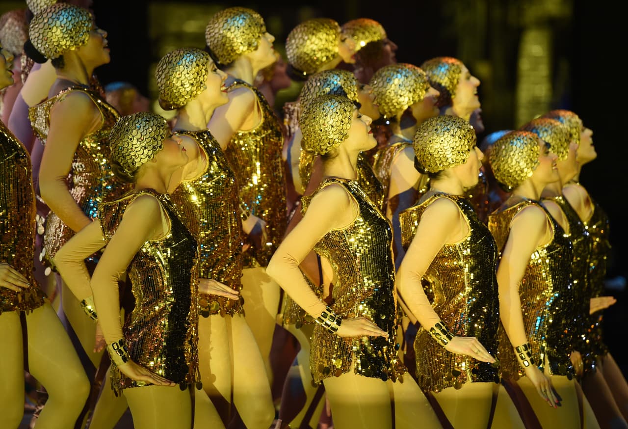 Para irradiar excelencia ensayan durante seis horas al día.