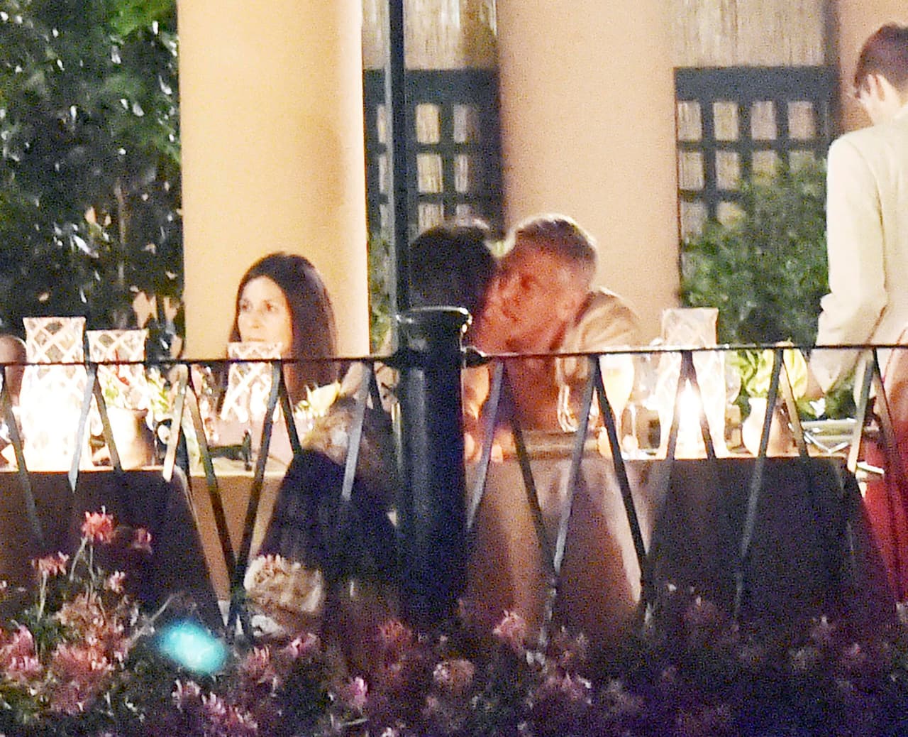 Después vino el beso en la boca.