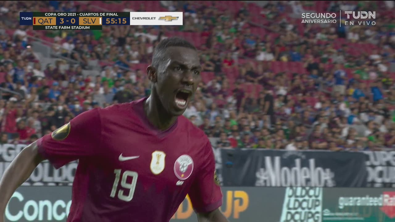 ¡Celebra la afición! Almoez Ali manda el 3-0 al marcador de penal